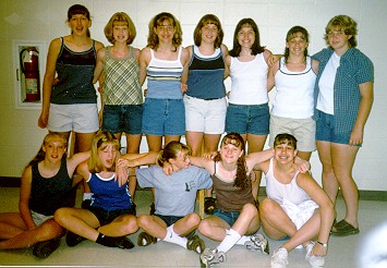 the gang.jpg (41735 bytes)